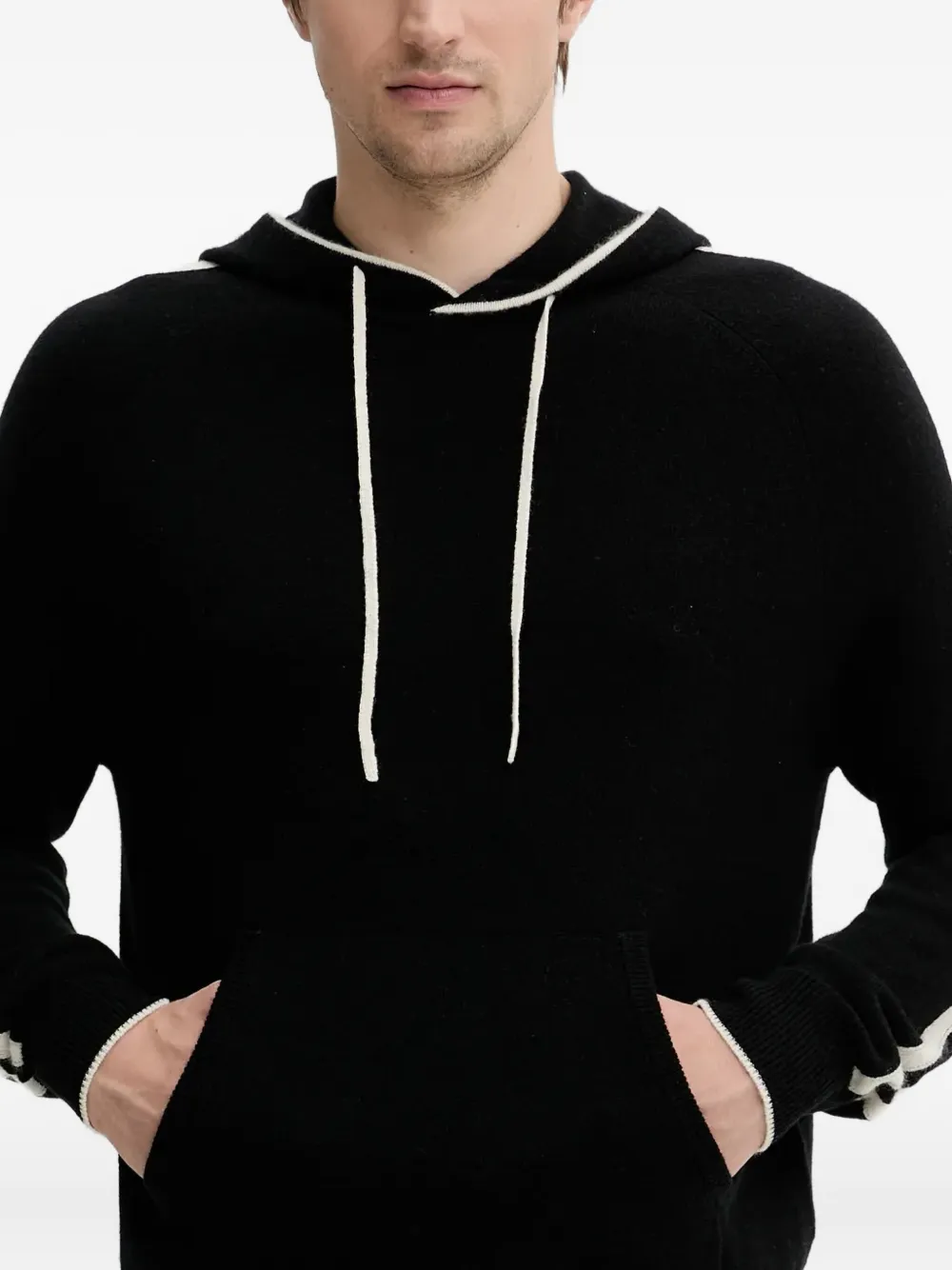 FROM FUTURE front-pocket hoodie | negro | Image 1