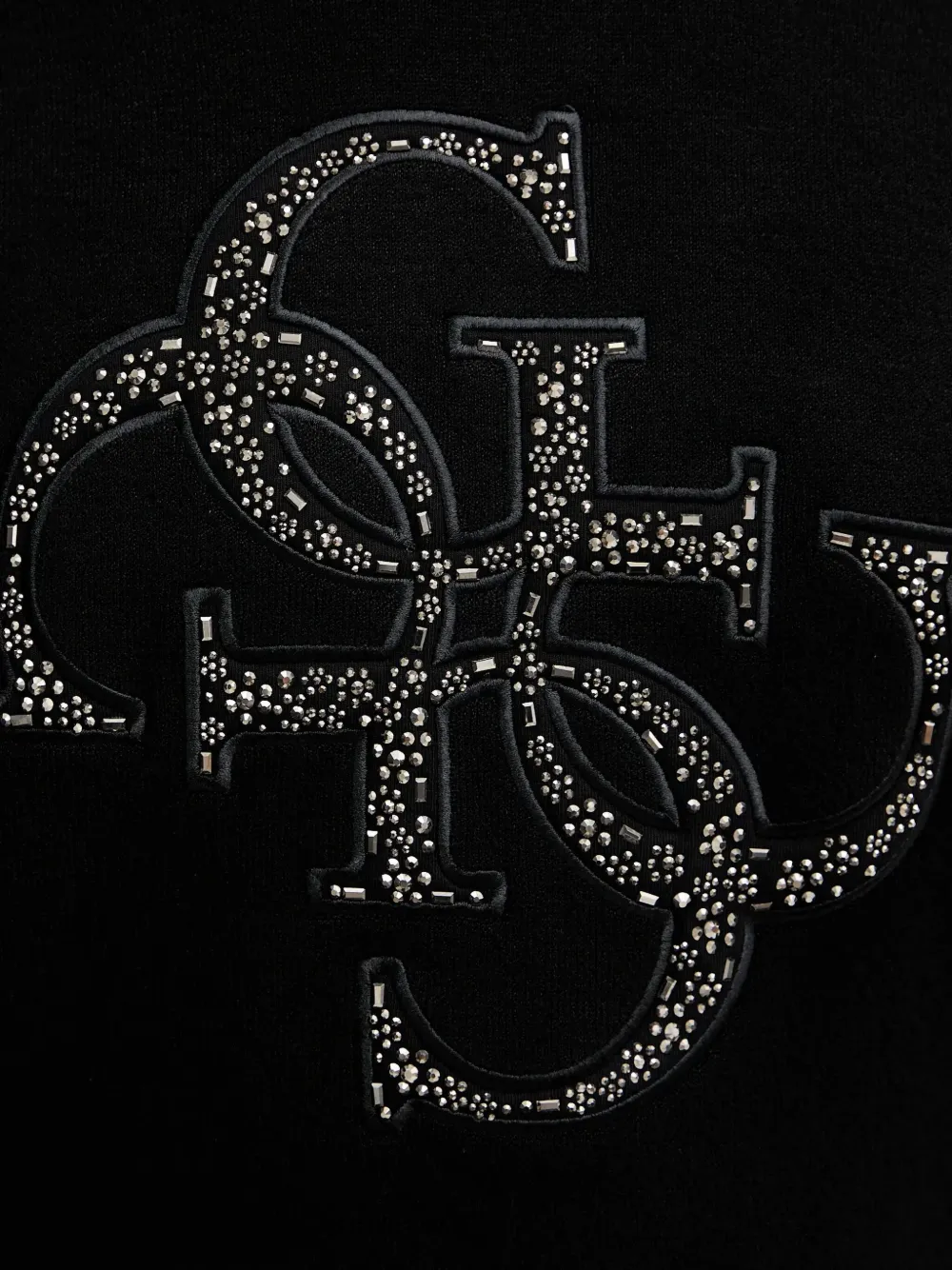 Guess Usa Logo-appliqué Sweater In Black