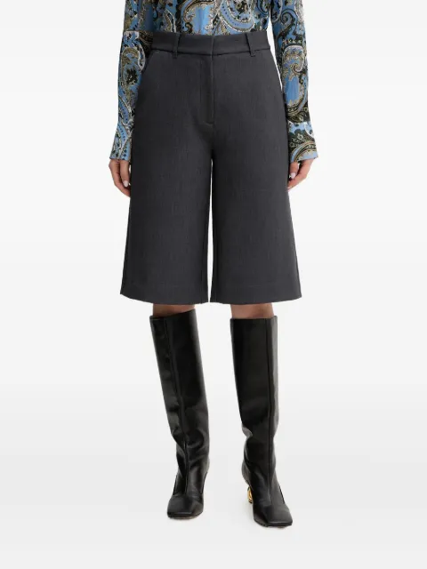 GUESS USA back-pocket shorts