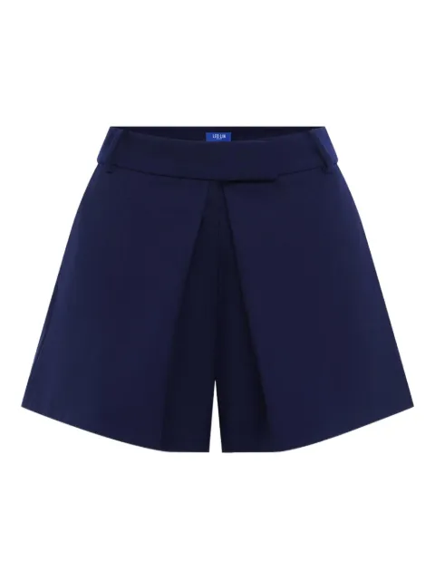 Leo Lin shorts Josie