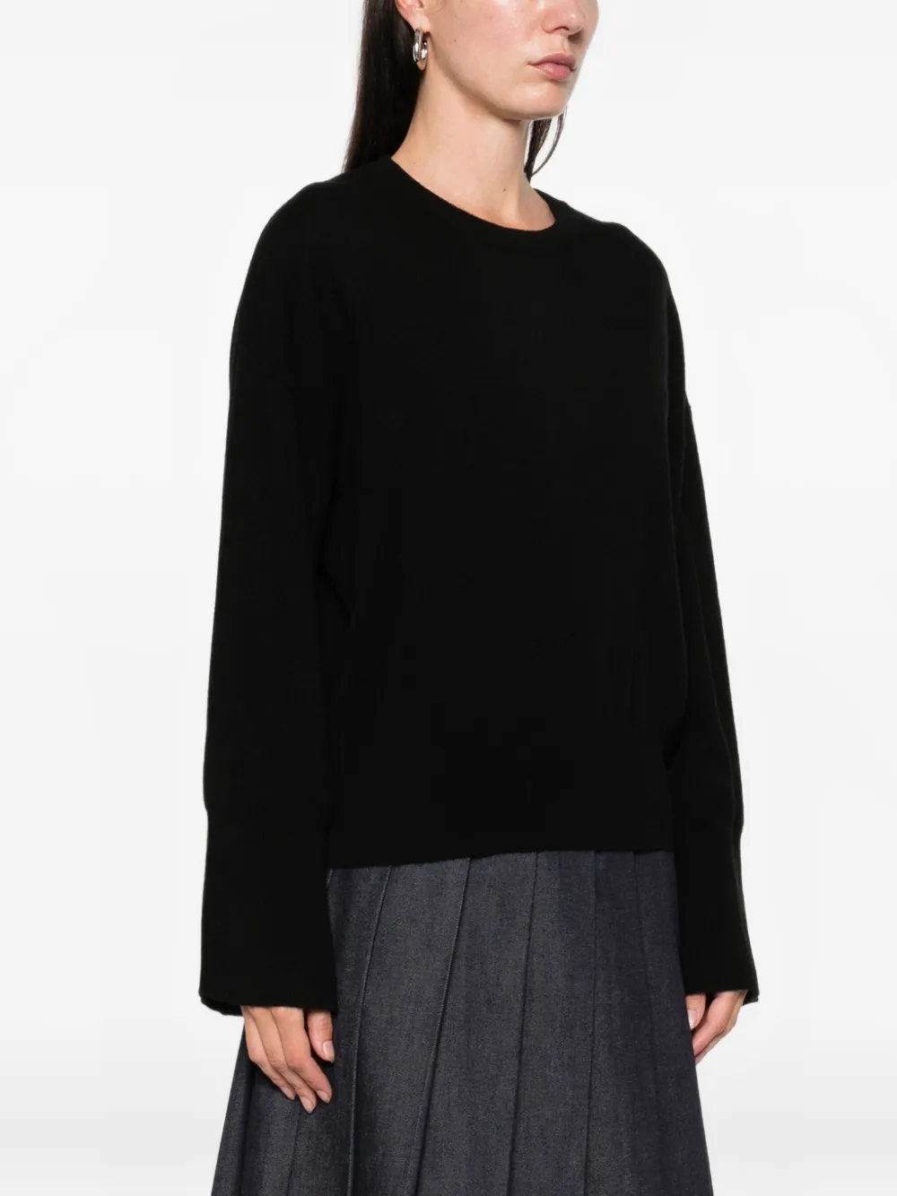Soft Goat Crew-neck Long-sleeve Knitwear In Black