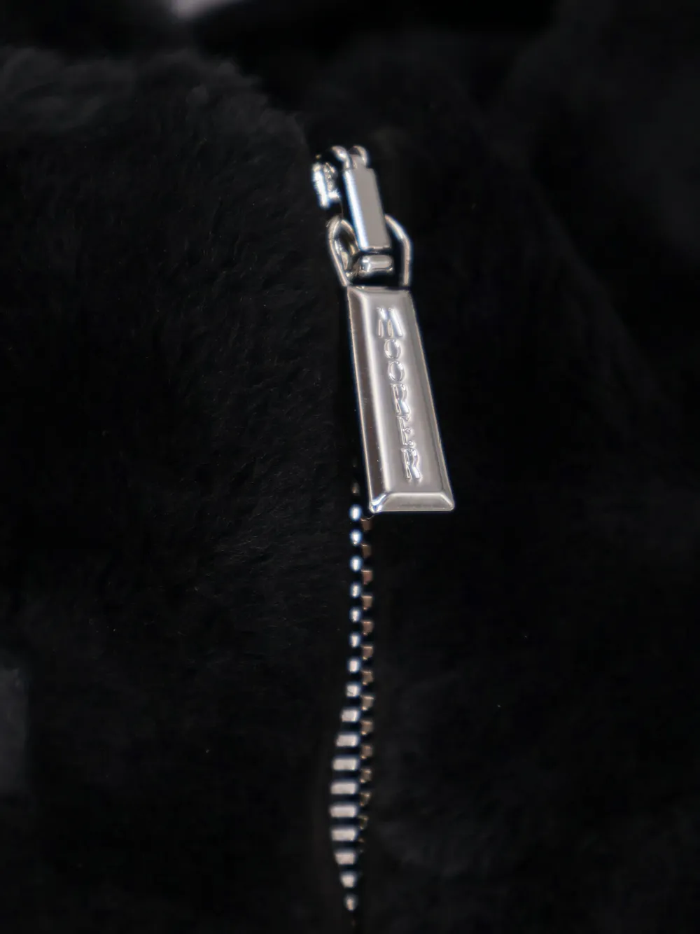 Moorer Raja Shearling Cape In Black