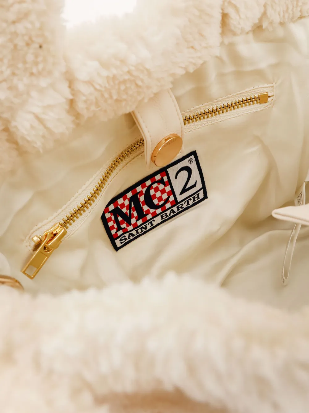 MC2 Saint Barth Colette schoudertas met geborduurd logo en teddytextuur Beige