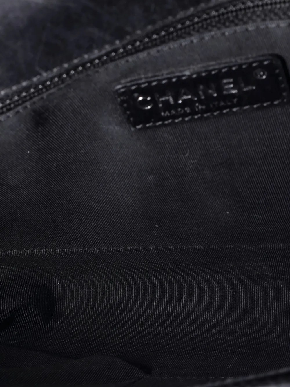 Pre-owned Chanel Boy Flap Quilted Shoulder Bag In Black