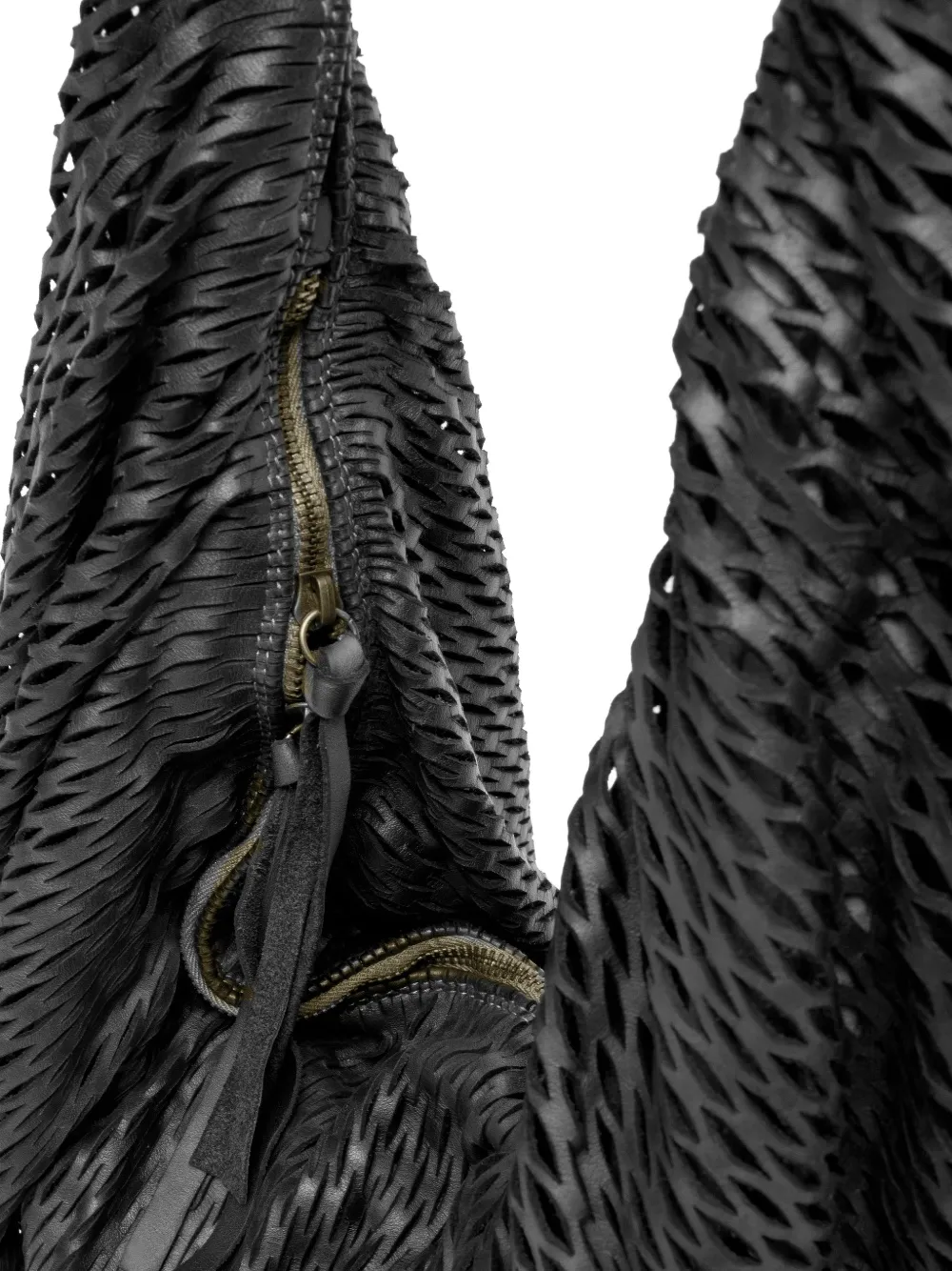 Sommet Woven Zip Shoulder Bag In Black