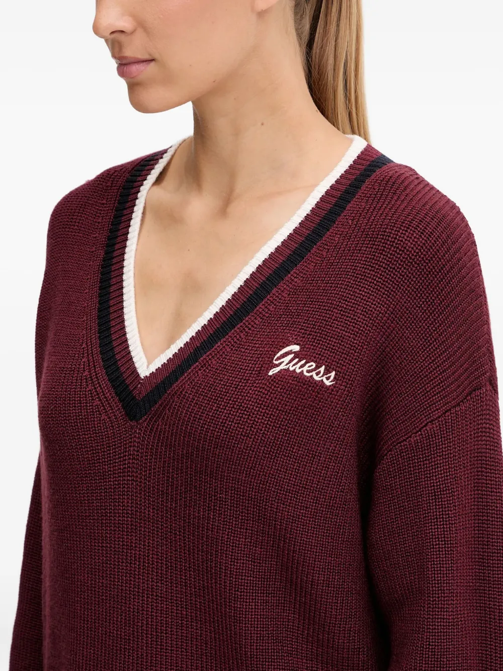 GUESS USA Gestreepte trui met V-hals Rood