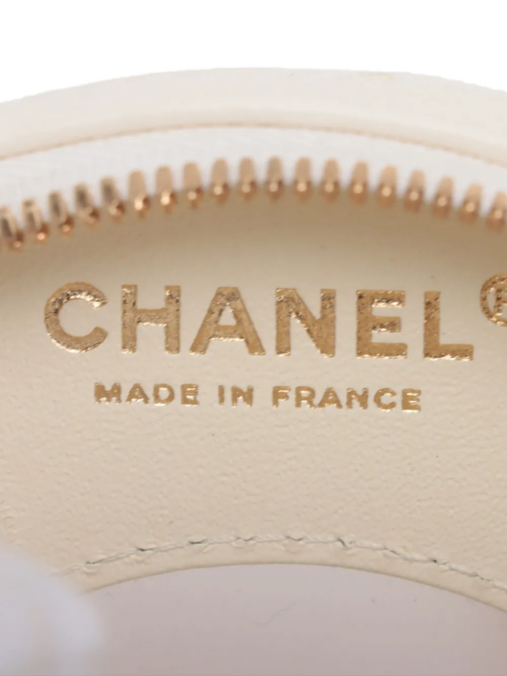 Pre-owned Chanel 2019 Lambskin La Pausa Coco Lifesaver Round Bag Crossbody Bag In White