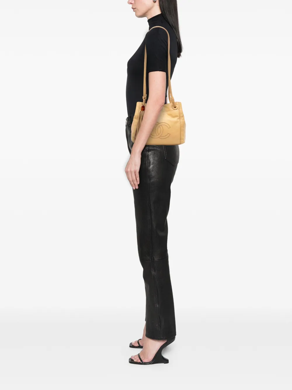 CHANEL Pre-Owned 2000-2002 Lambskin CC Tassel shoulder bag | Pre-Owned | Image 2