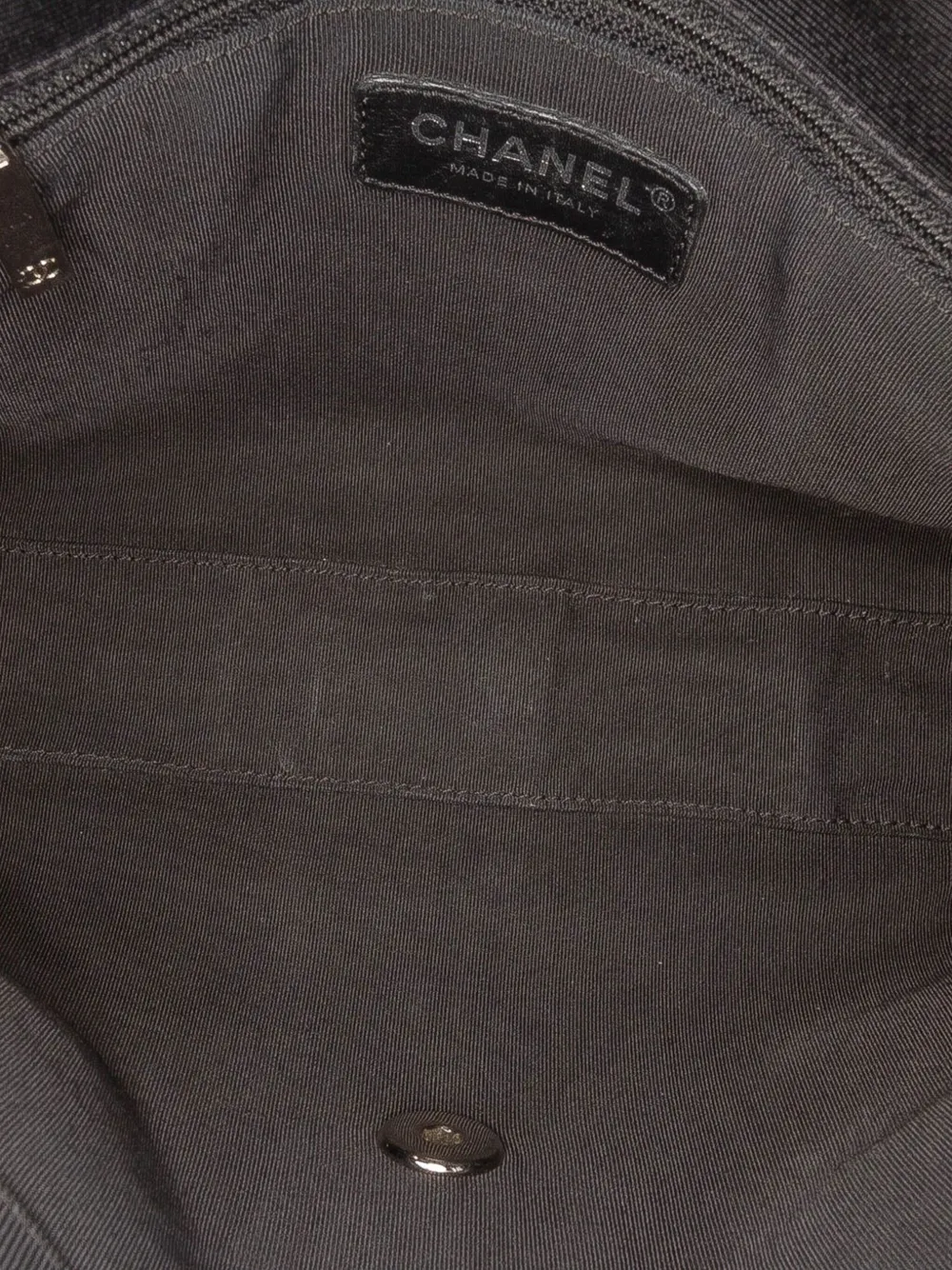 Pre-owned Chanel 2018 Cc Quilted Crumpled Calfskin And Grosgrain Flap Crossbody Bag In Black