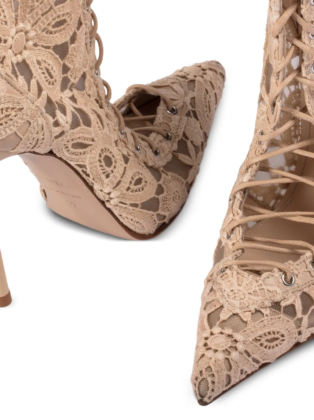 Le Silla Chantilly enkellaarzen met veters Beige