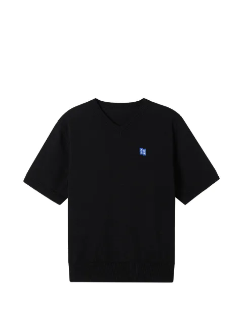 Ader Error playera con parche del logo y cuello en V