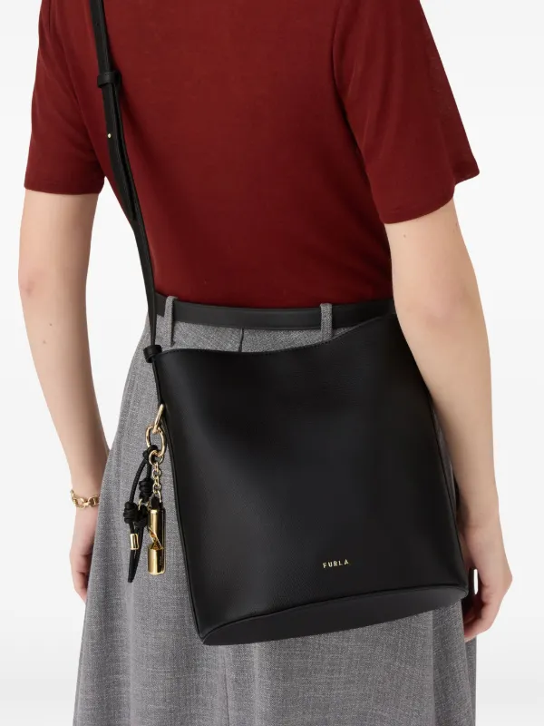 Furla Roxie レザー バケットバッグ S | ブラック | FARFETCH JP