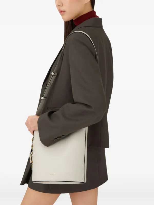 Furla Roxie レザー バケットバッグ S | ニュートラル | FARFETCH JP