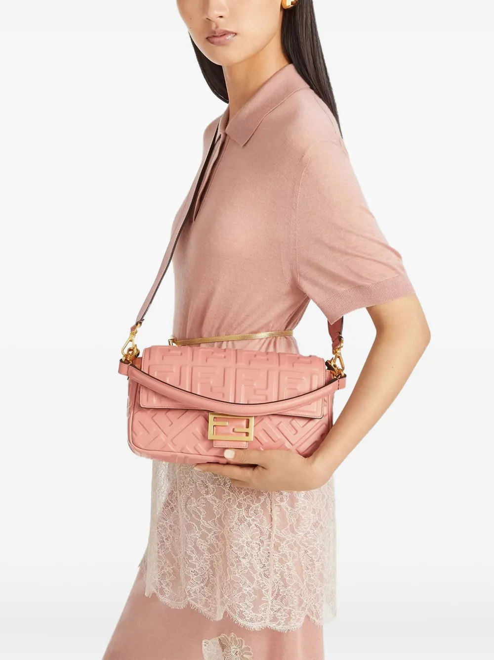 FENDI Baguette FF motif-embossed shoulder bag - Roze