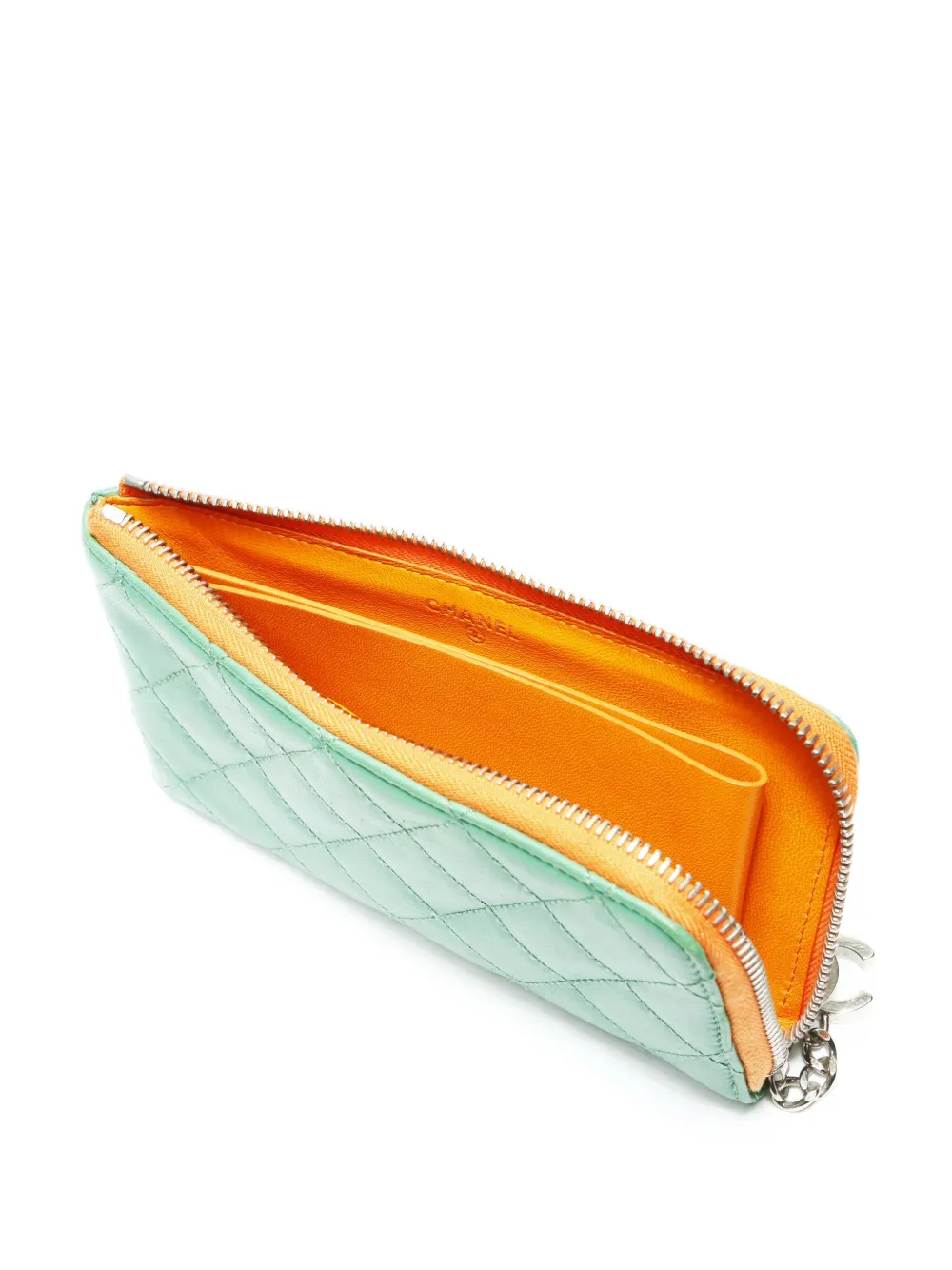 CHANEL Pre-Owned 2008-2009 Matelasse logo-zip wallet | Men | Image 2