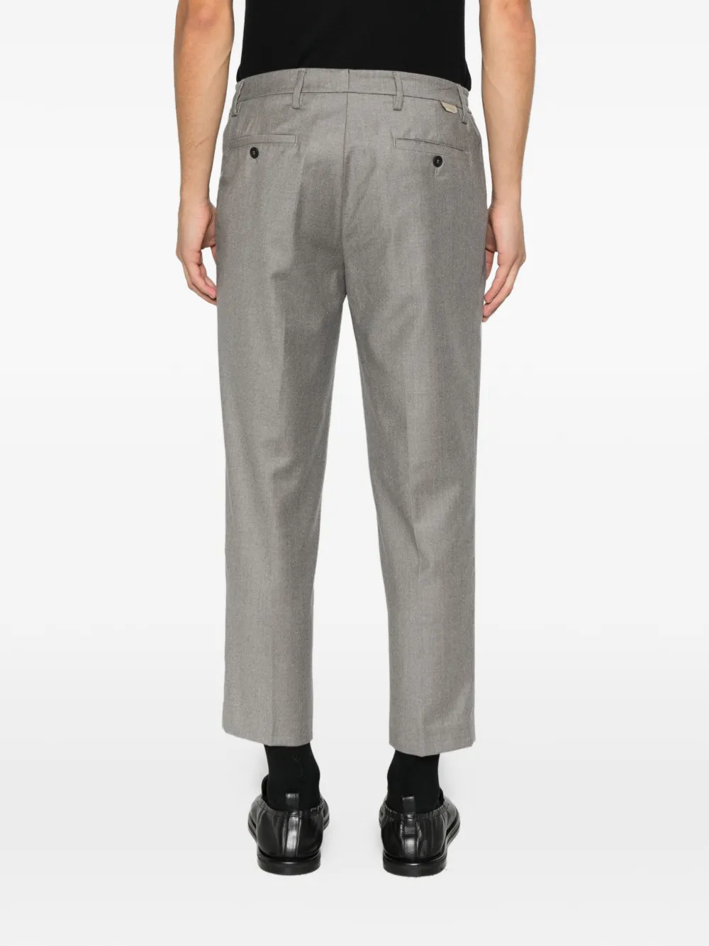 YES LONDON Broek met riemlussen en plooien Grijs