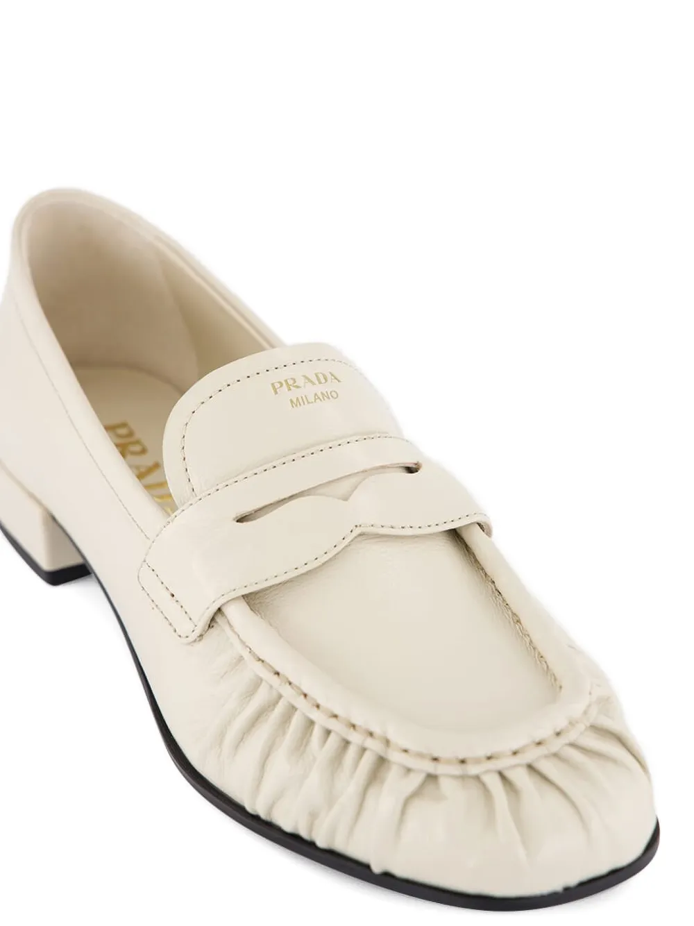 Prada Loafers met ruches Beige