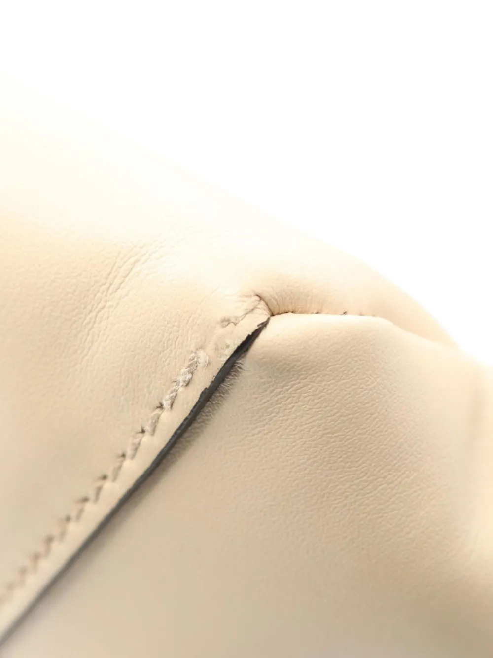 Miu Miu Pre-Owned 2010-2025 Calfskin Ivy satchel | Pre-Owned | Image 2