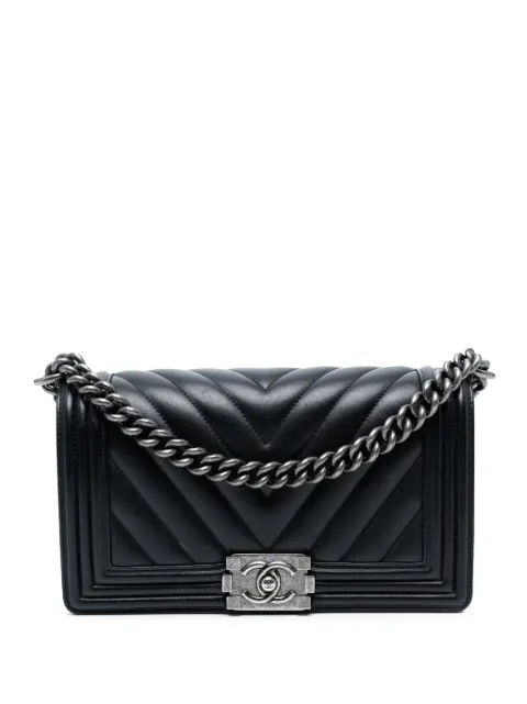 CHANEL Pre-Owned 2014-2015 Old Medium Chevron Lambskin Boy Flap crossbody bag