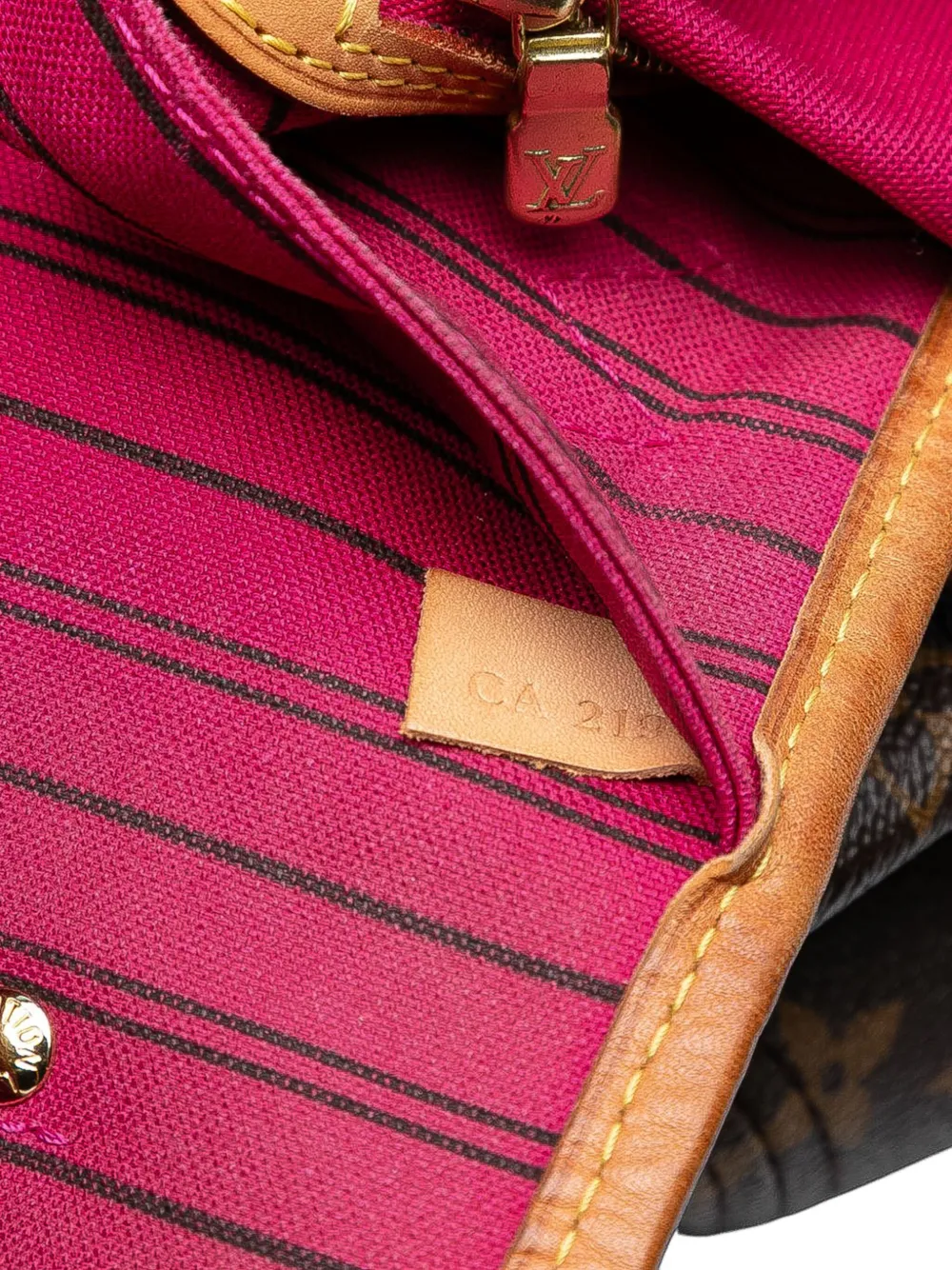 Pre-owned Louis Vuitton 2017 Monogram Neverfull Mm Tote Bag In Brown