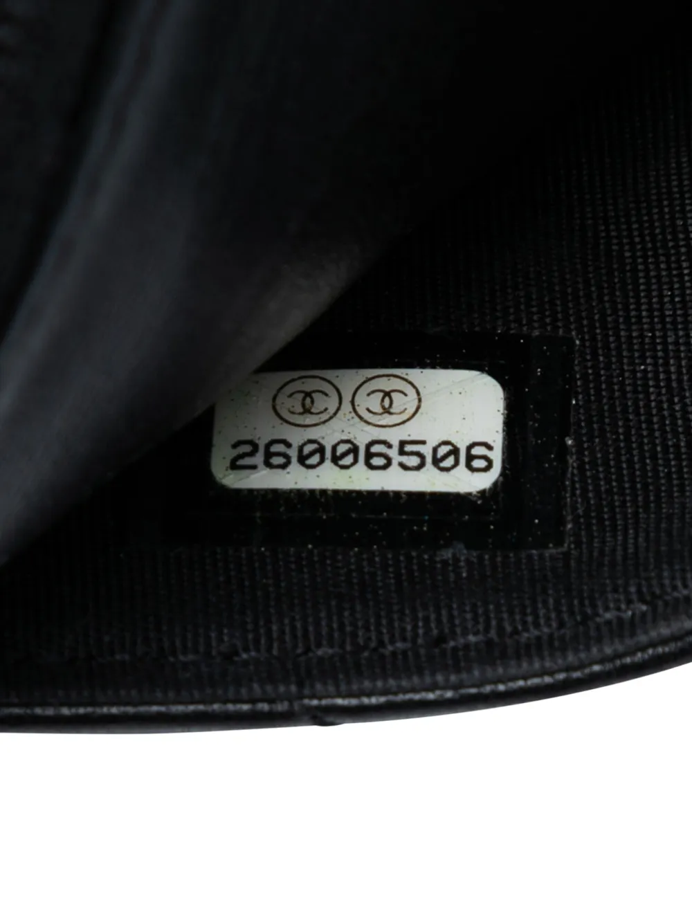 CHANEL Pre-owned 2018-2019 Chevron Lambskin Button Wallet On Chain Crossbody Bag In Black