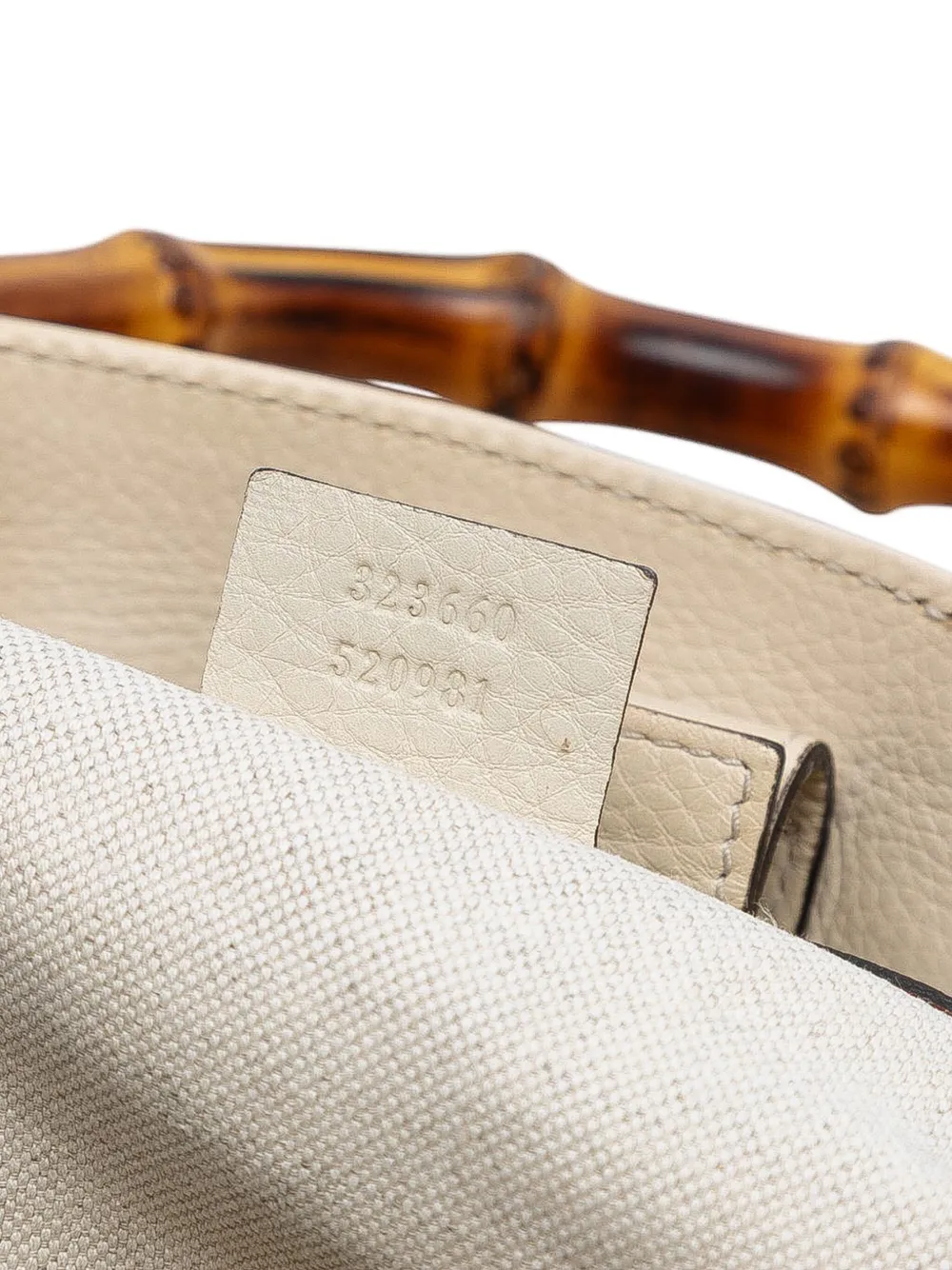 Pre-owned Gucci 2016-2025 Medium Calfskin Bamboo Shopper Satchel In White