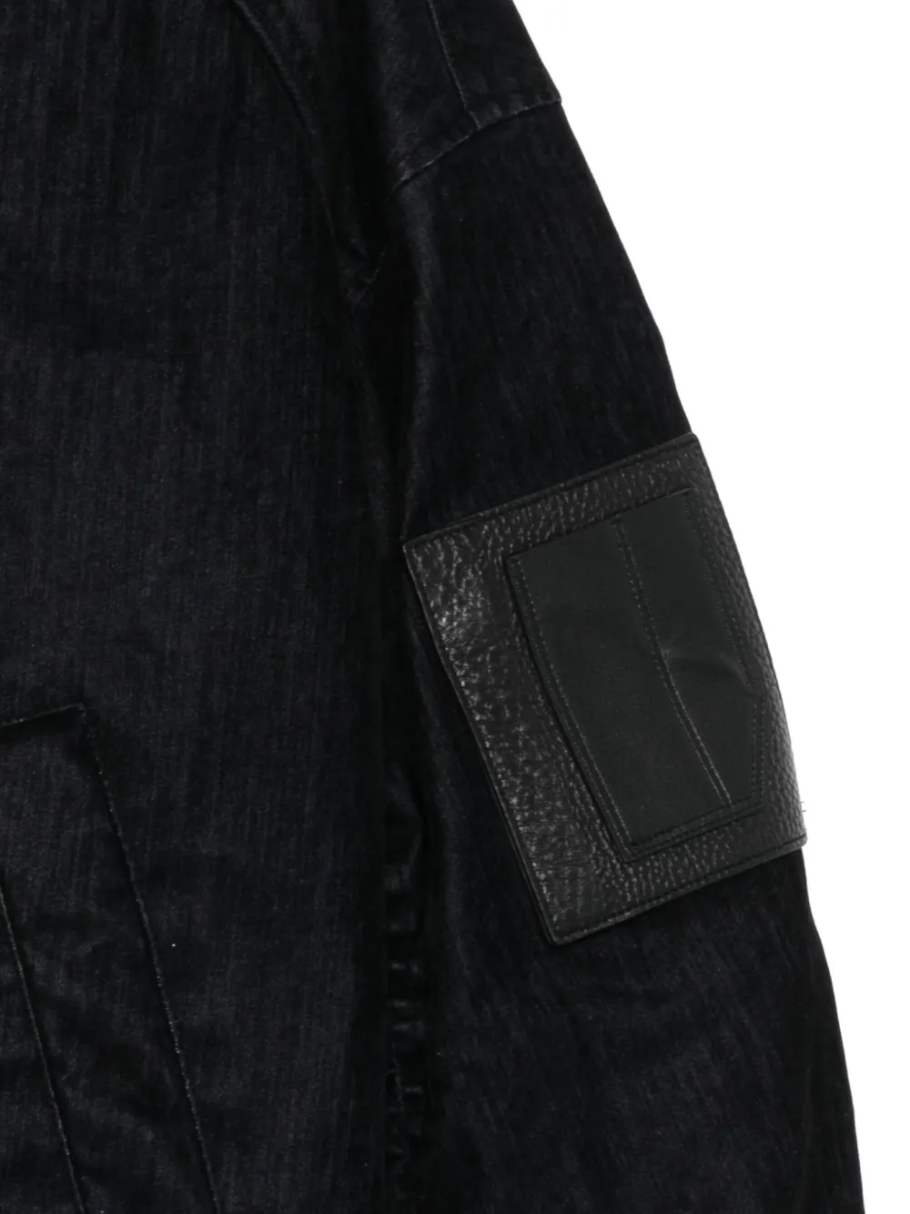 Juun.J Jack met opgestikte zak en capuchon Zwart