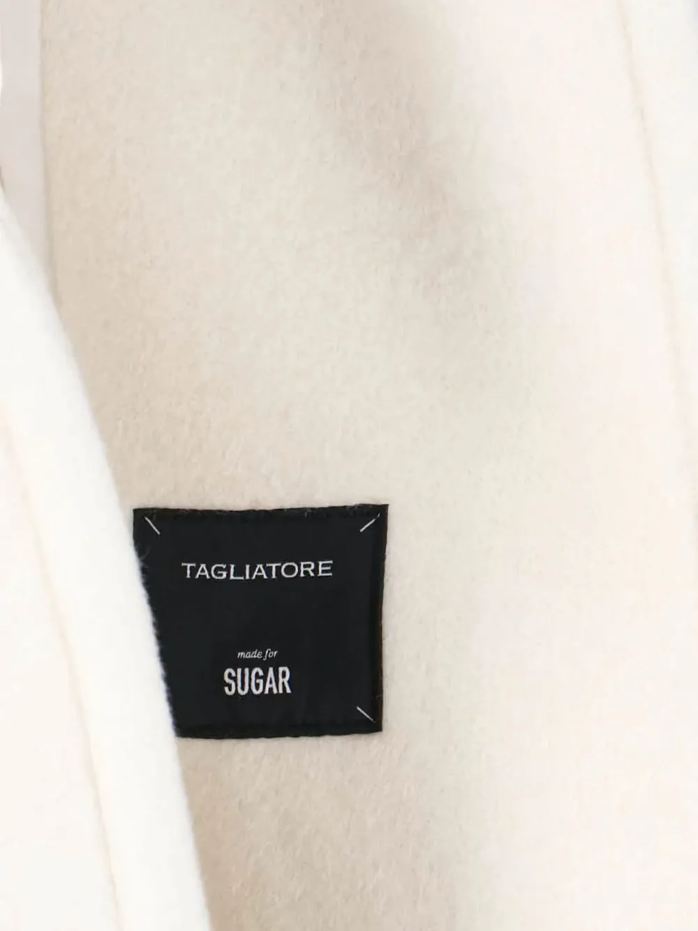 Tagliatore Daisy jas met capuchon en dubbele rij knopen Beige