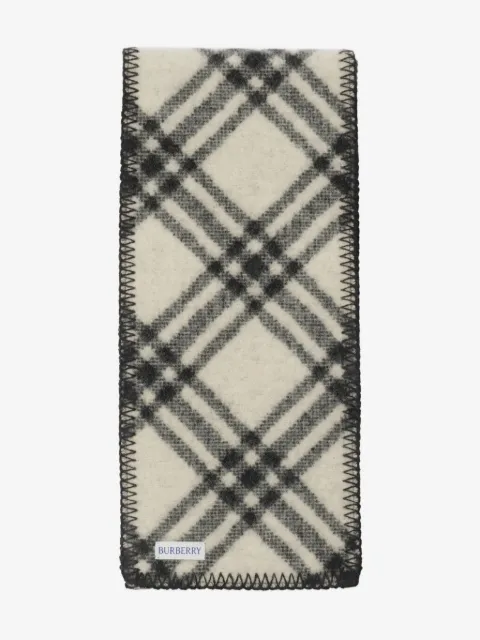Burberry ternet tørklæde