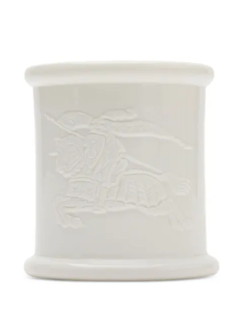 Burberry شمعة 'بوتانيك غاردن' بزينة شعار الماركة (9 × 8.5 سم)