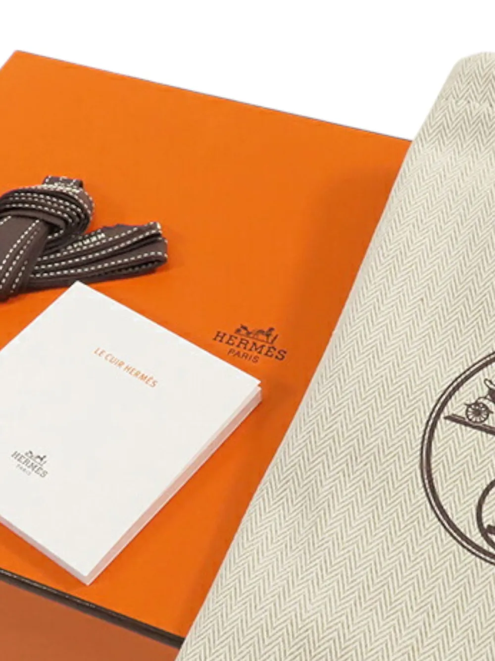 Hermès Pre-Owned 2022 Chevre Mysore Geta crossbody bag | Pre-Owned | Image 2