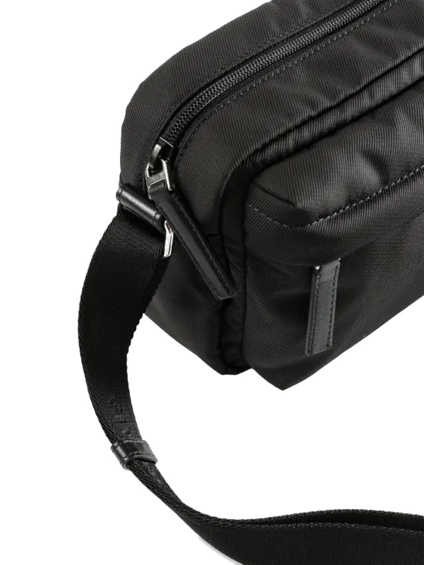 Givenchy Essential U ショルダーバッグ | ブラック | FARFETCH JP