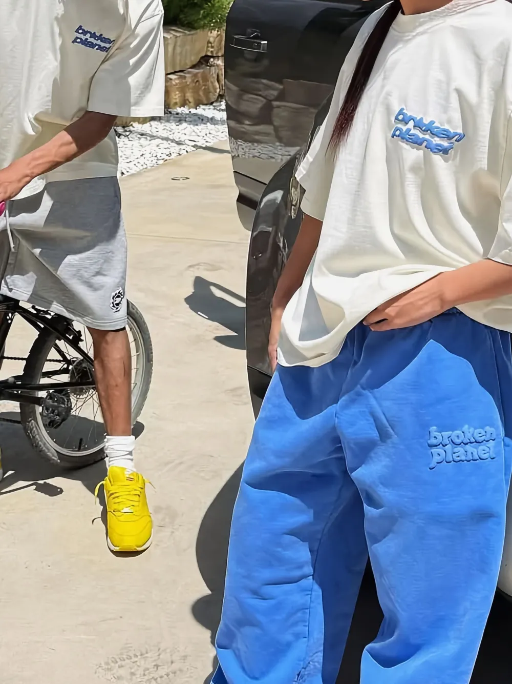 BROKEN PLANET T-shirt met logo Beige