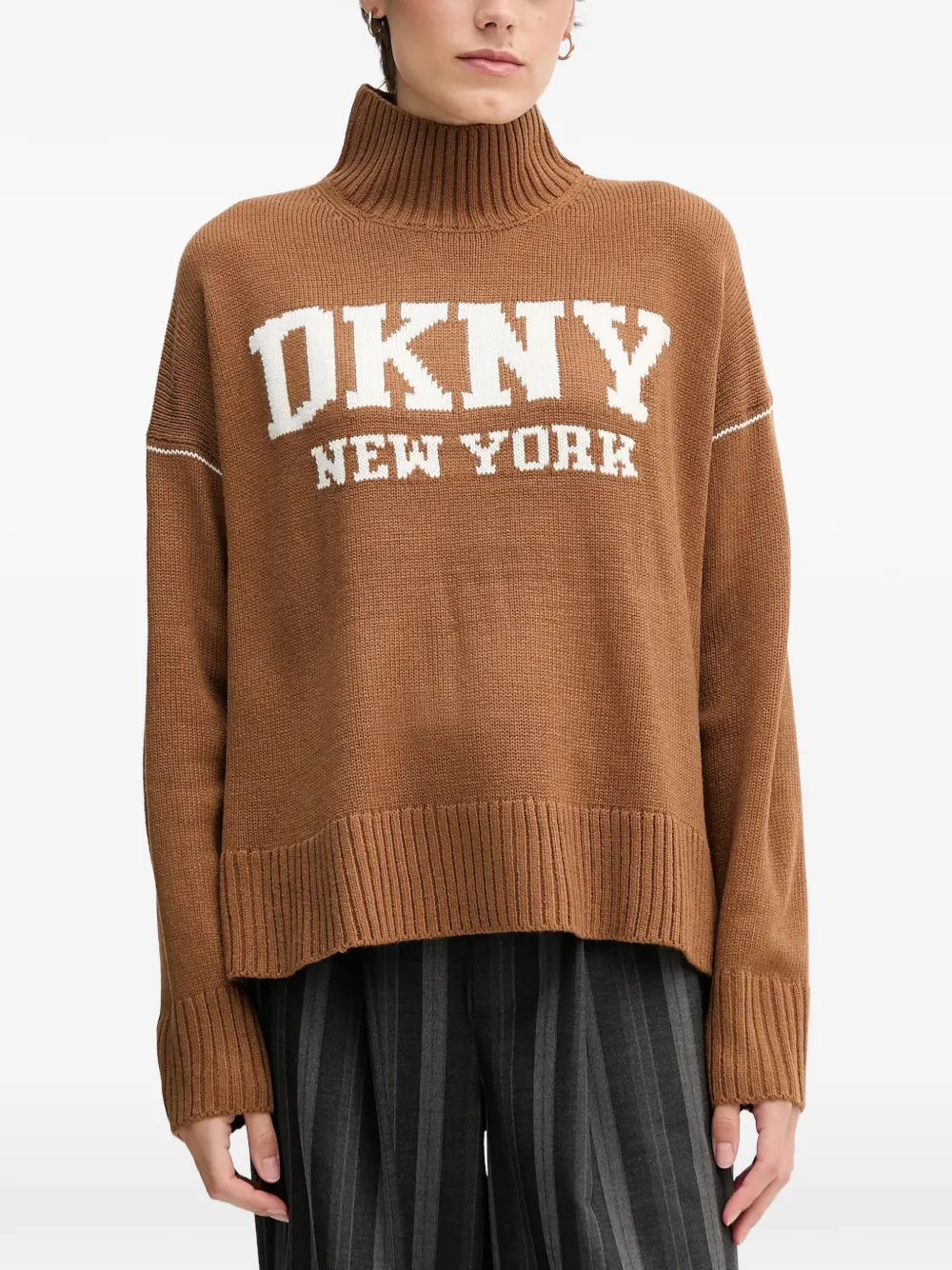DKNY roll-neck logo sweater - Marrone