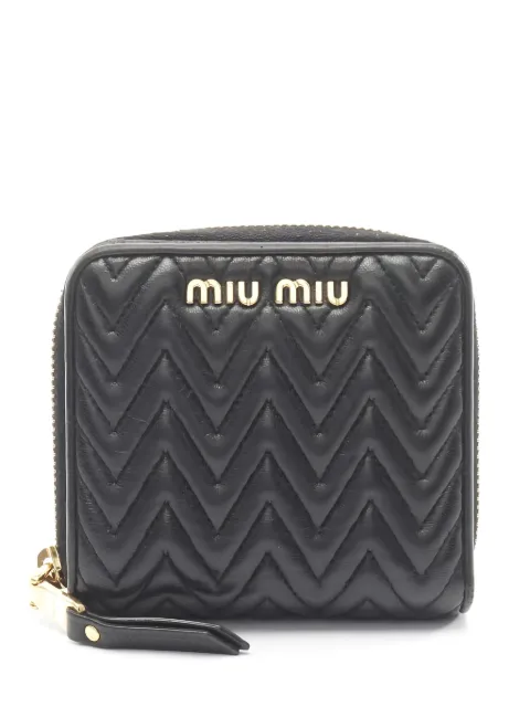 Miu Miu Pre-Owned 2000s matelassé zip wallet