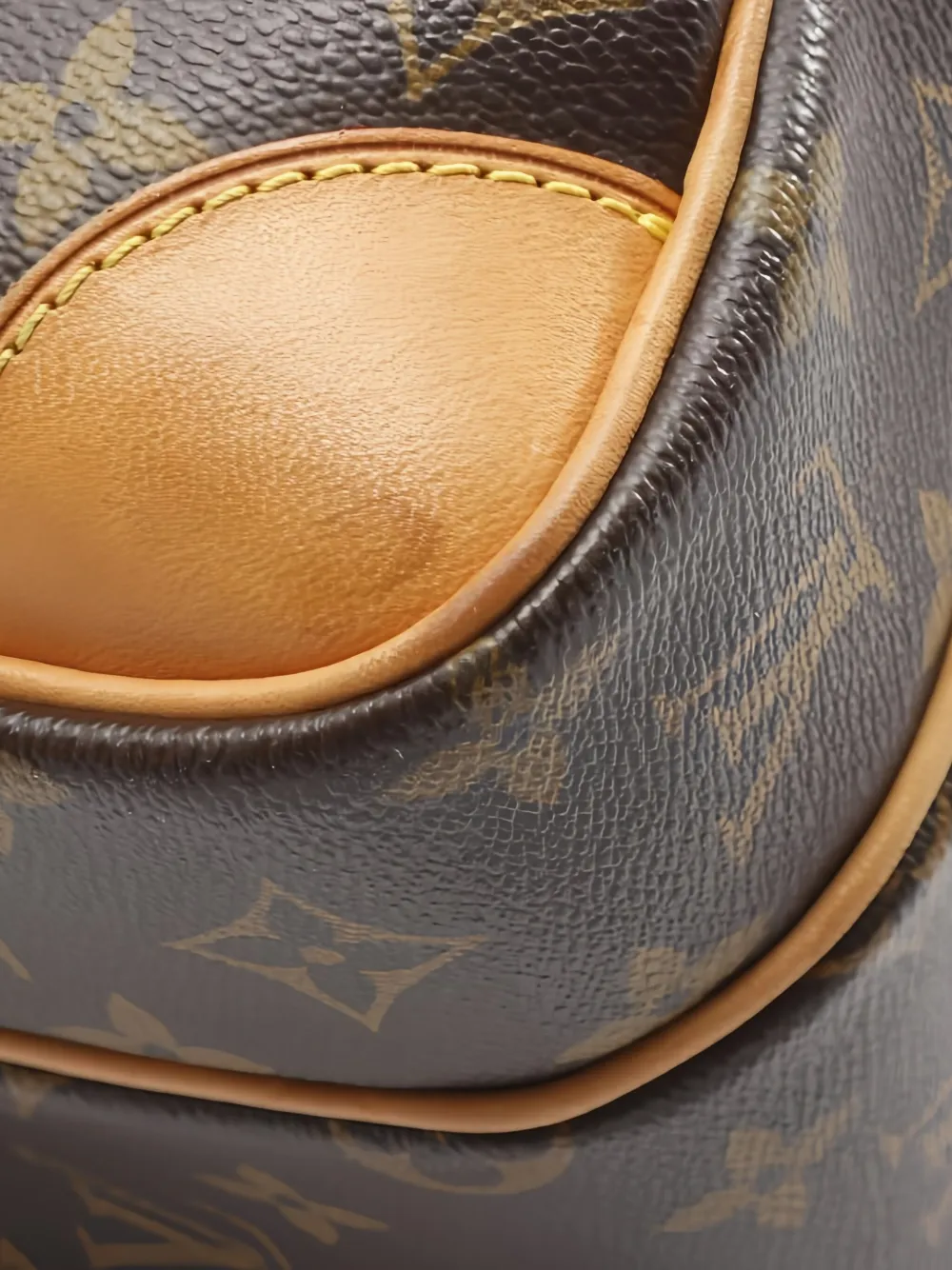 LOUIS VUITTON Pre-owned 2006 Nile Monogram-canvas Shoulder Bag In Brown