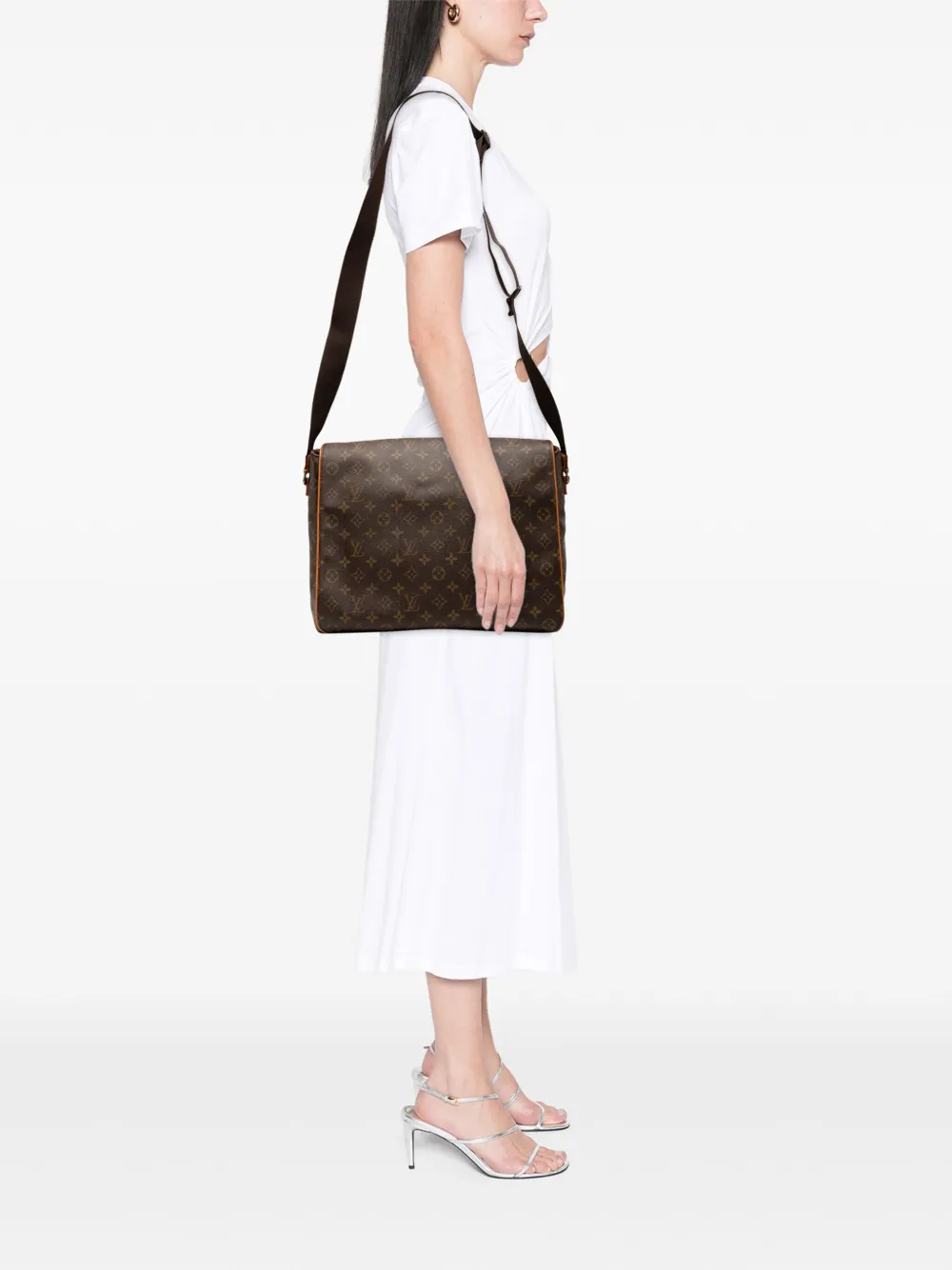 Louis Vuitton Pre-Owned 2004 Monogram Abbesses crossbody bag | Pre-Owned | Image 2