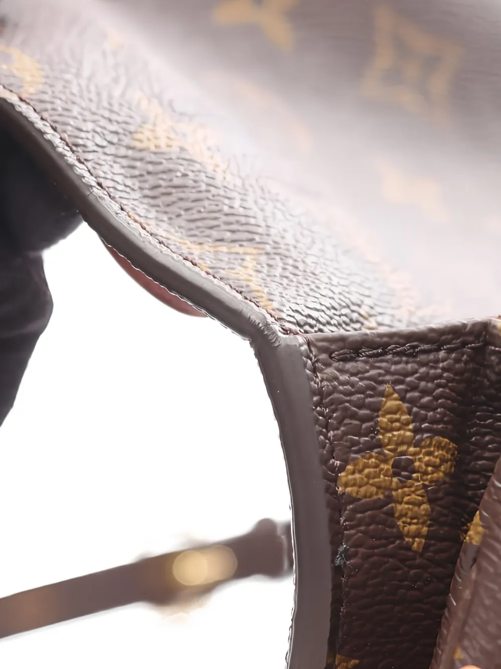 Pre-owned Louis Vuitton 2021s Pochette Métis Mm Monogram Handbag In Brown