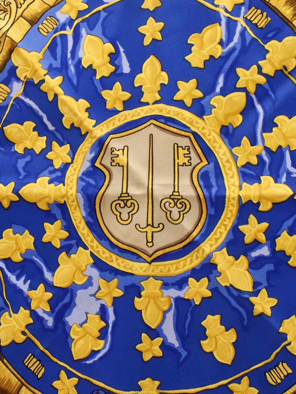 HERMES Pre-owned 2000s Les Cles Keys-print Silk Scarf In Neutral