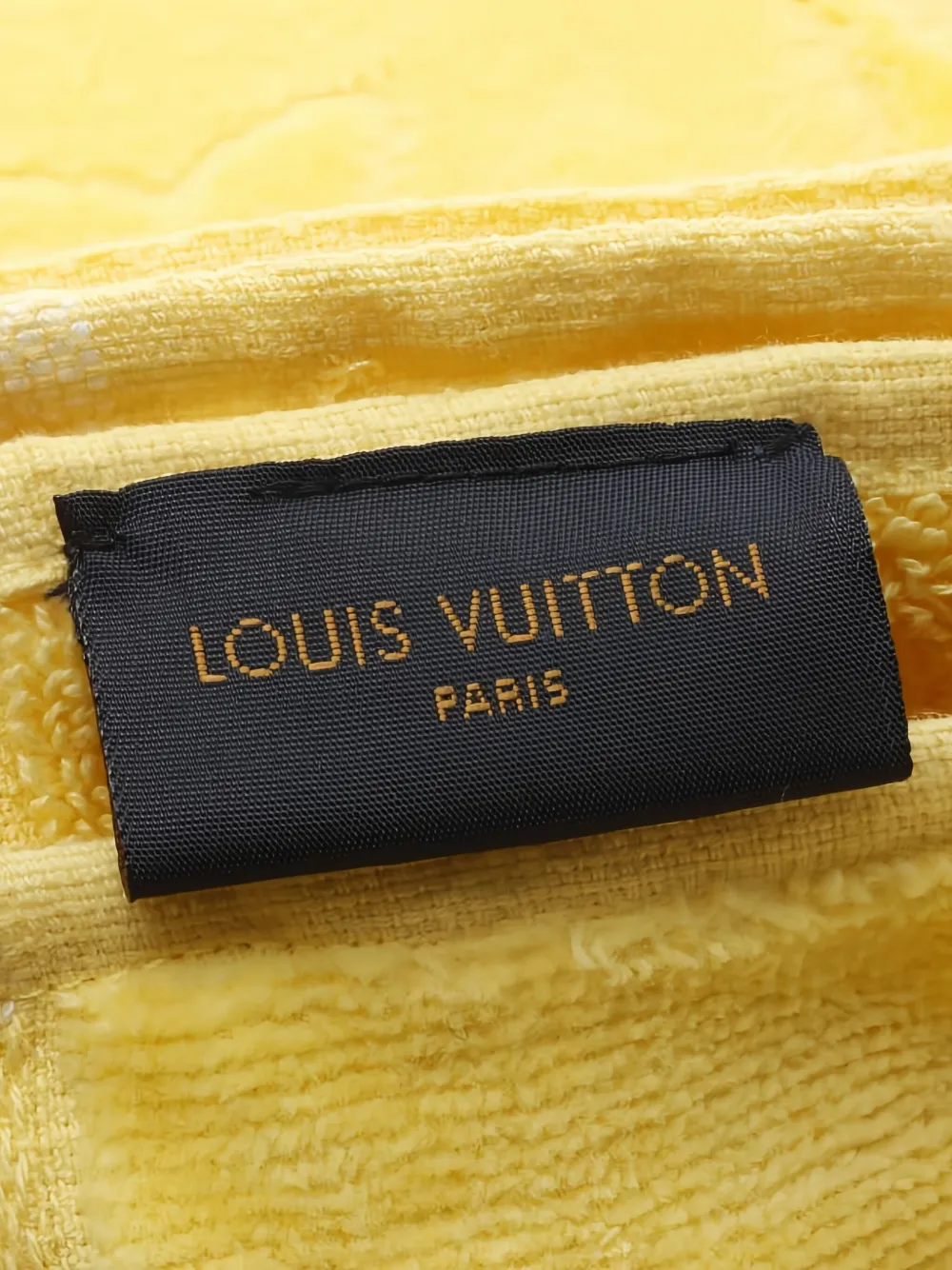 Louis Vuitton Pre-Owned toalla de playa con monograma 2020 | Image 2