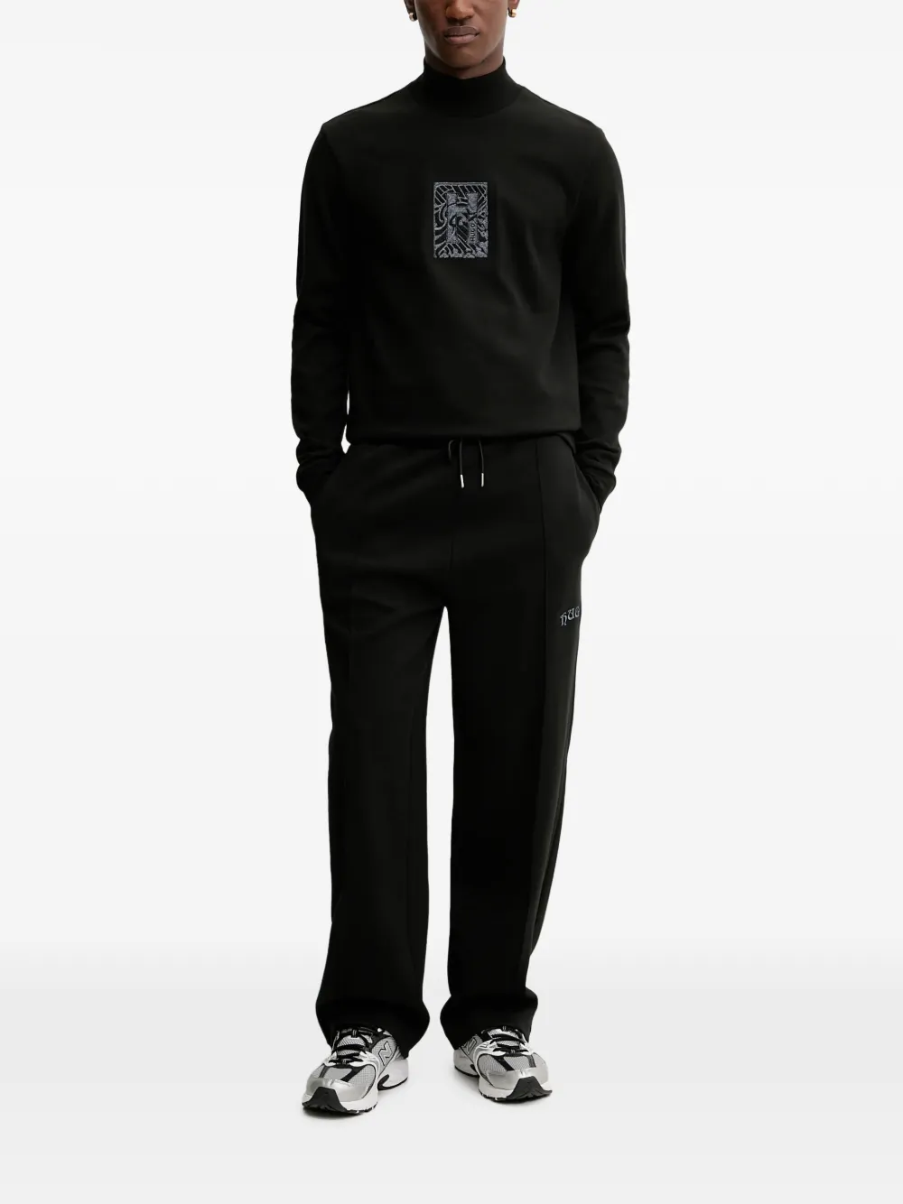 HUGO roll-neck embroidered-detail sweater - Zwart