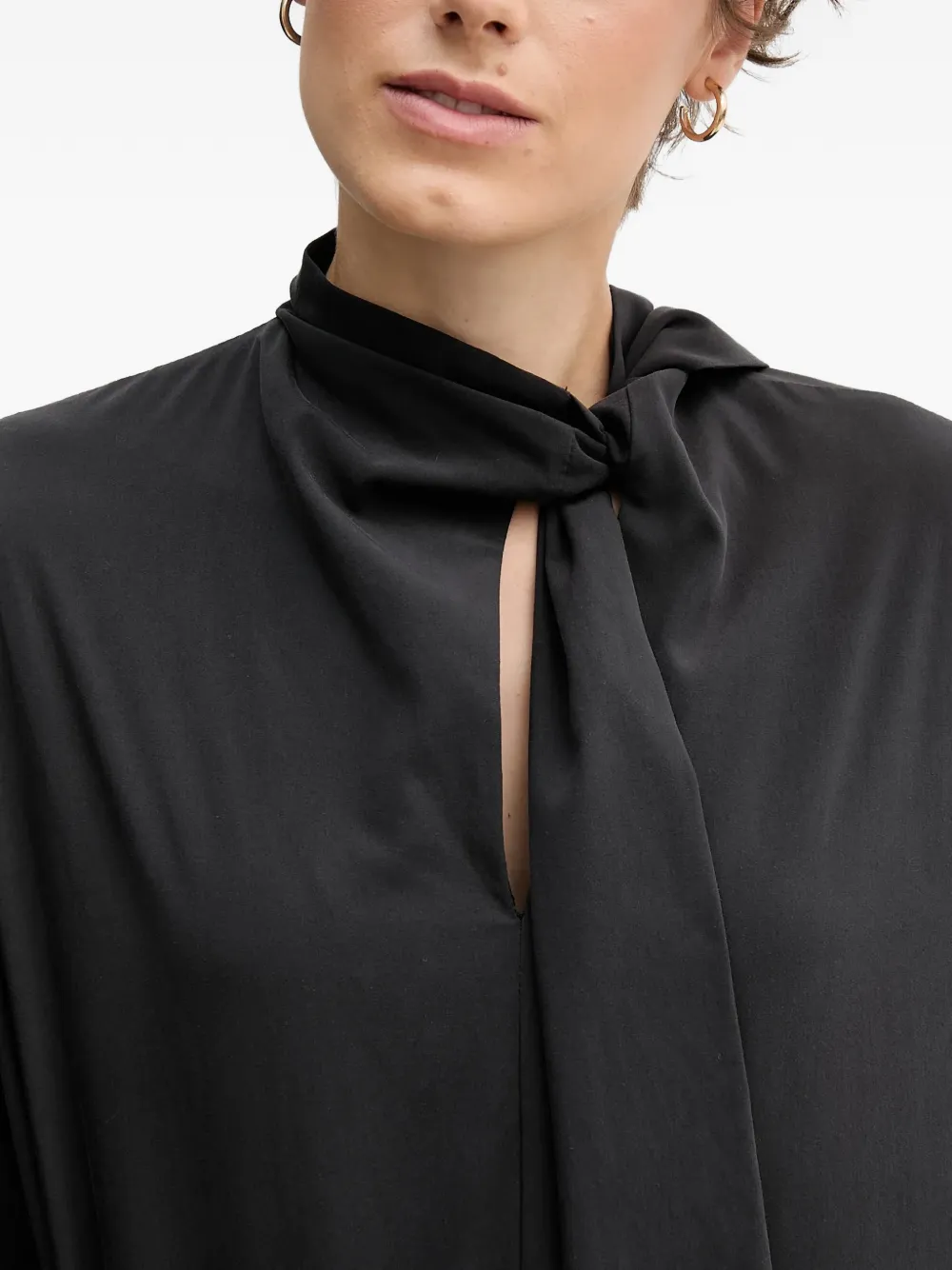 Sandro Ferrone Shirt met gestrikte hals Zwart
