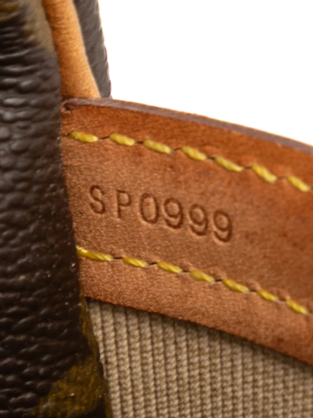 Pre-owned Louis Vuitton 1999 Monogram Reporter Pm Crossbody Bag In Brown