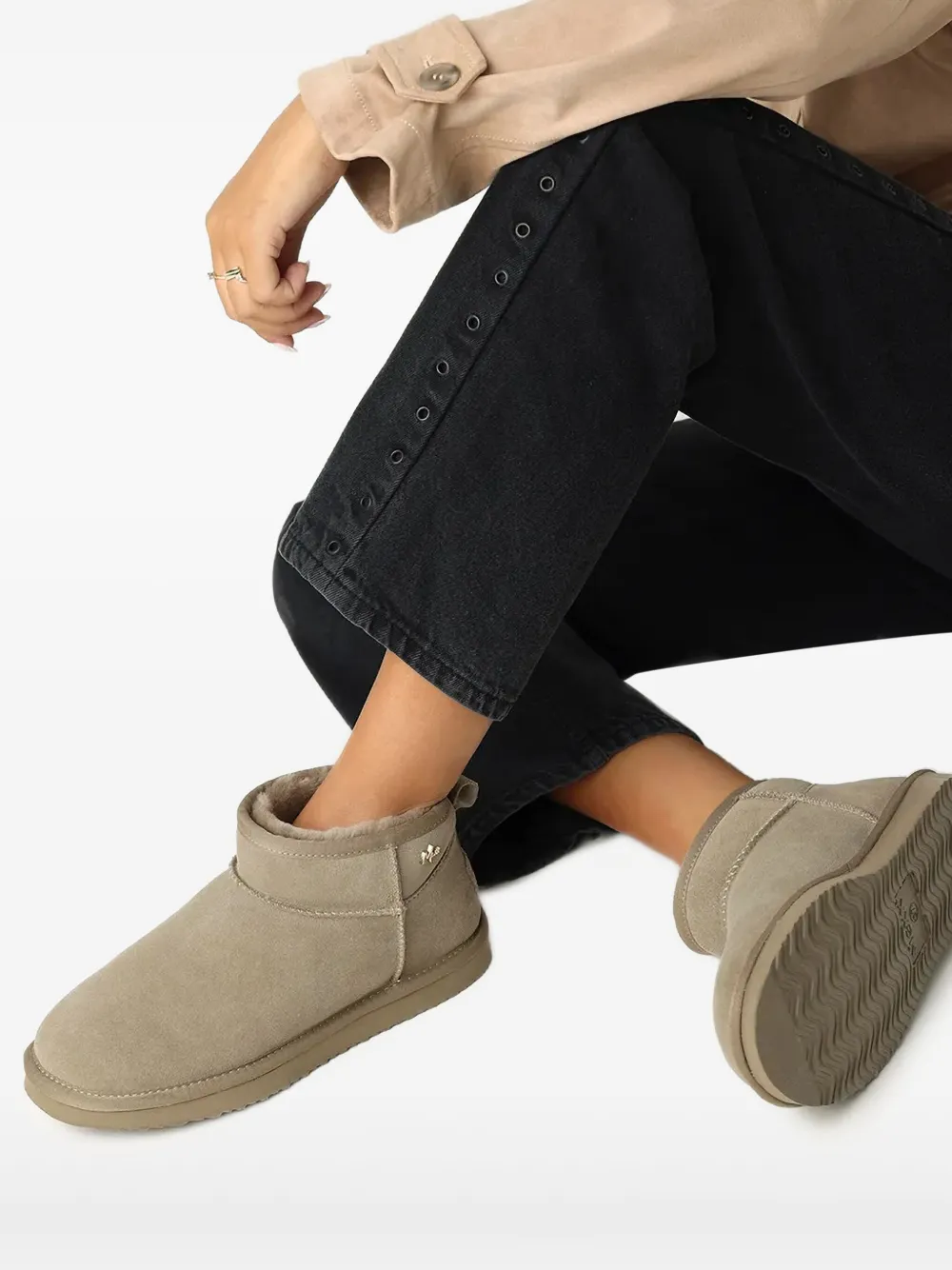 MEXX Kimo Olympia enkellaarzen met logo Beige