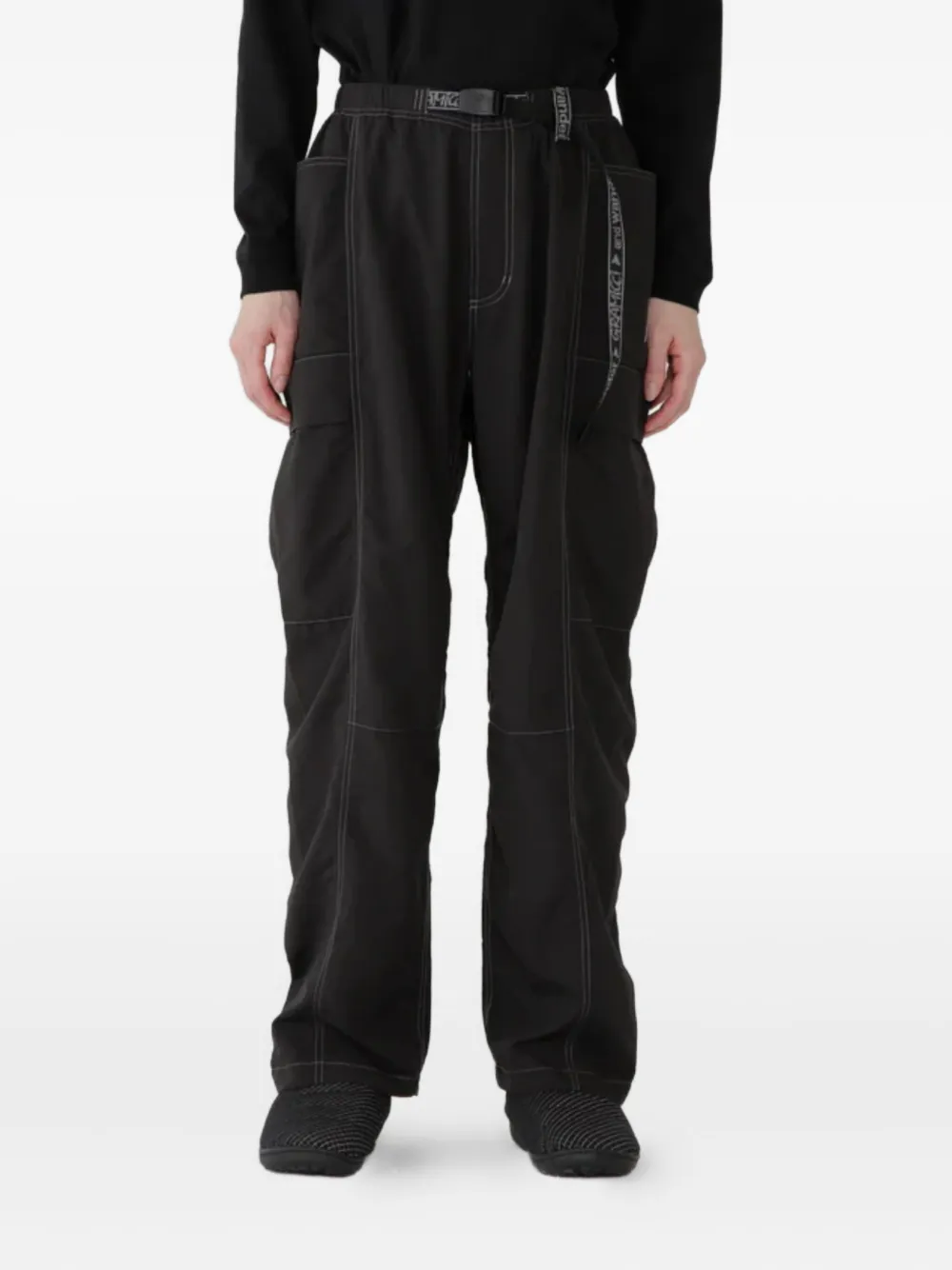 And Wander belted panelled trousers - Zwart