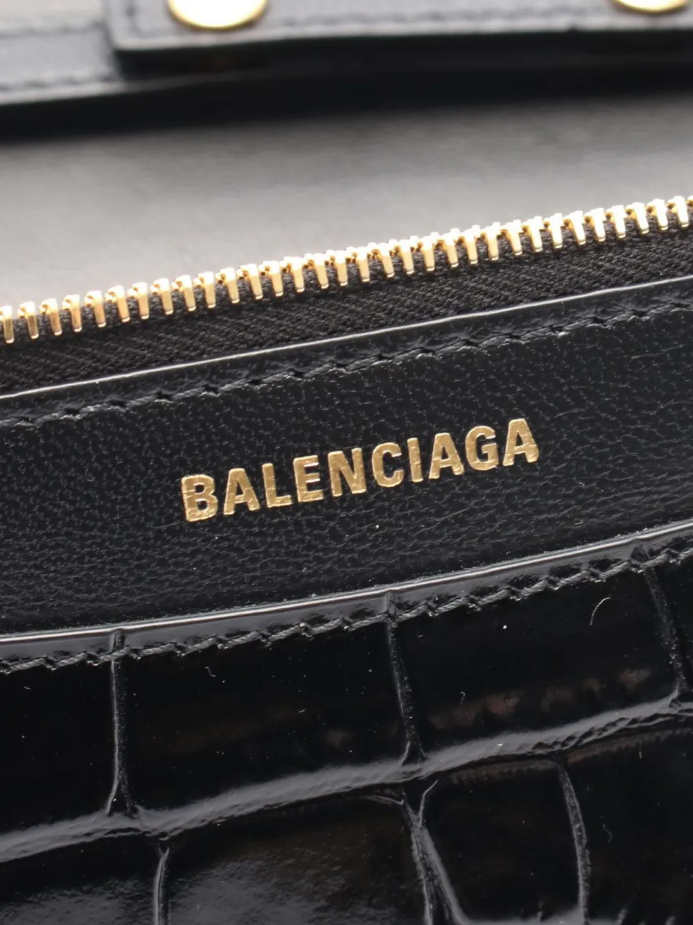 BALENCIAGA Pre-owned 2010-2025 B. Wallet On Chain Crossbody Bag In Black