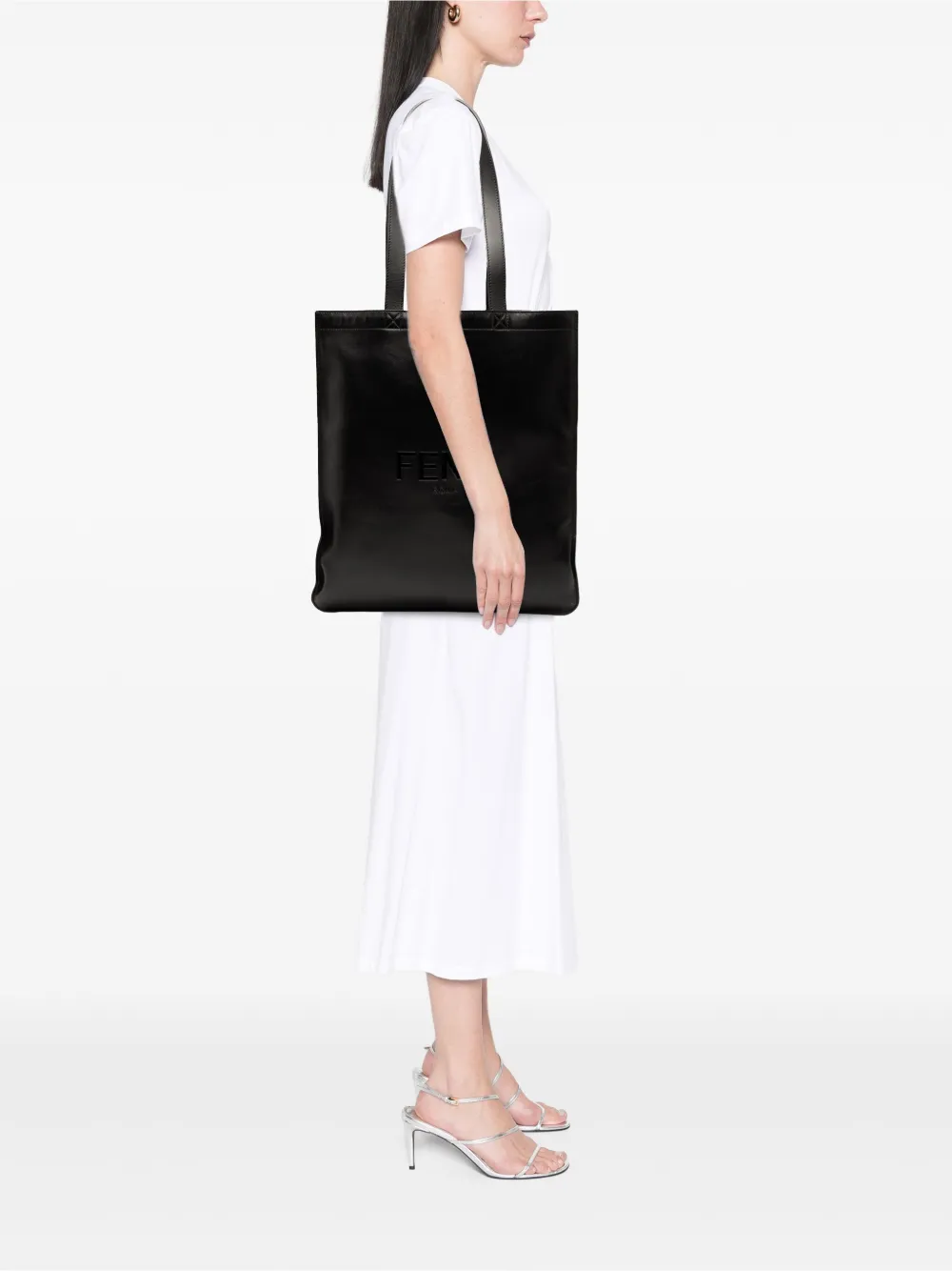 Fendi Pre-Owned totebag i läder med präglad logotyp från 2019 | Pre-Owned | Image 2