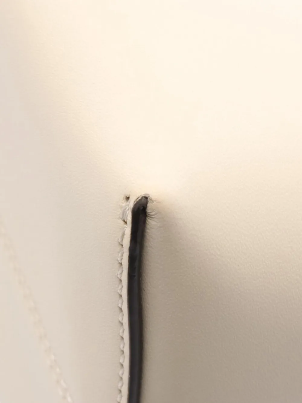 Fendi Pre-Owned 2010-2025 Medium Leather By The Way satchel | Pre-Owned | Image 2