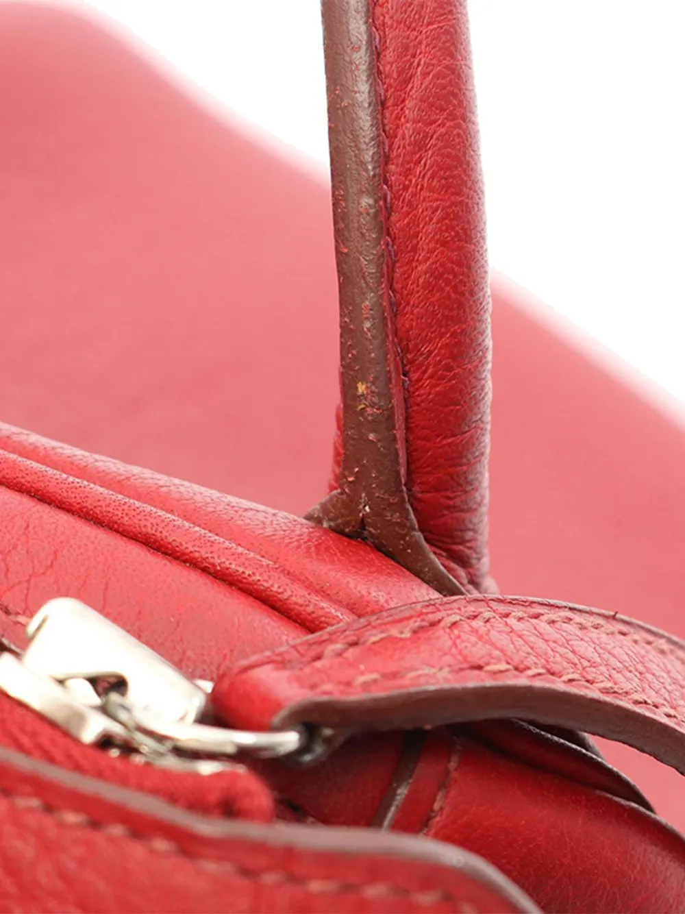 Pre-owned Hermes 2008 Taurillon Clemence Lindy 30 Shoulder Bag In Red