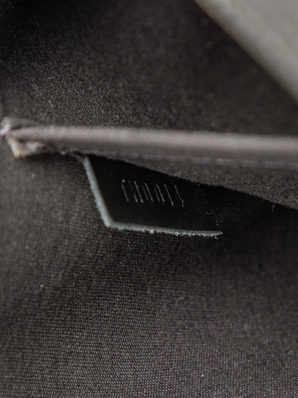 Pre-owned Louis Vuitton 2004 Monogram Mat Shelton Handbag In Gray